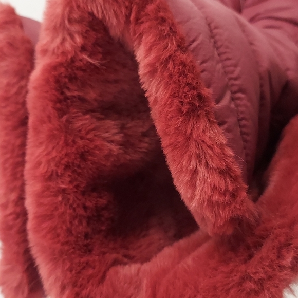 Cheeks Fit Body Fur Lined Boots Raspberry Like New Size 9W With Storage Bag - Picture 3 of 10